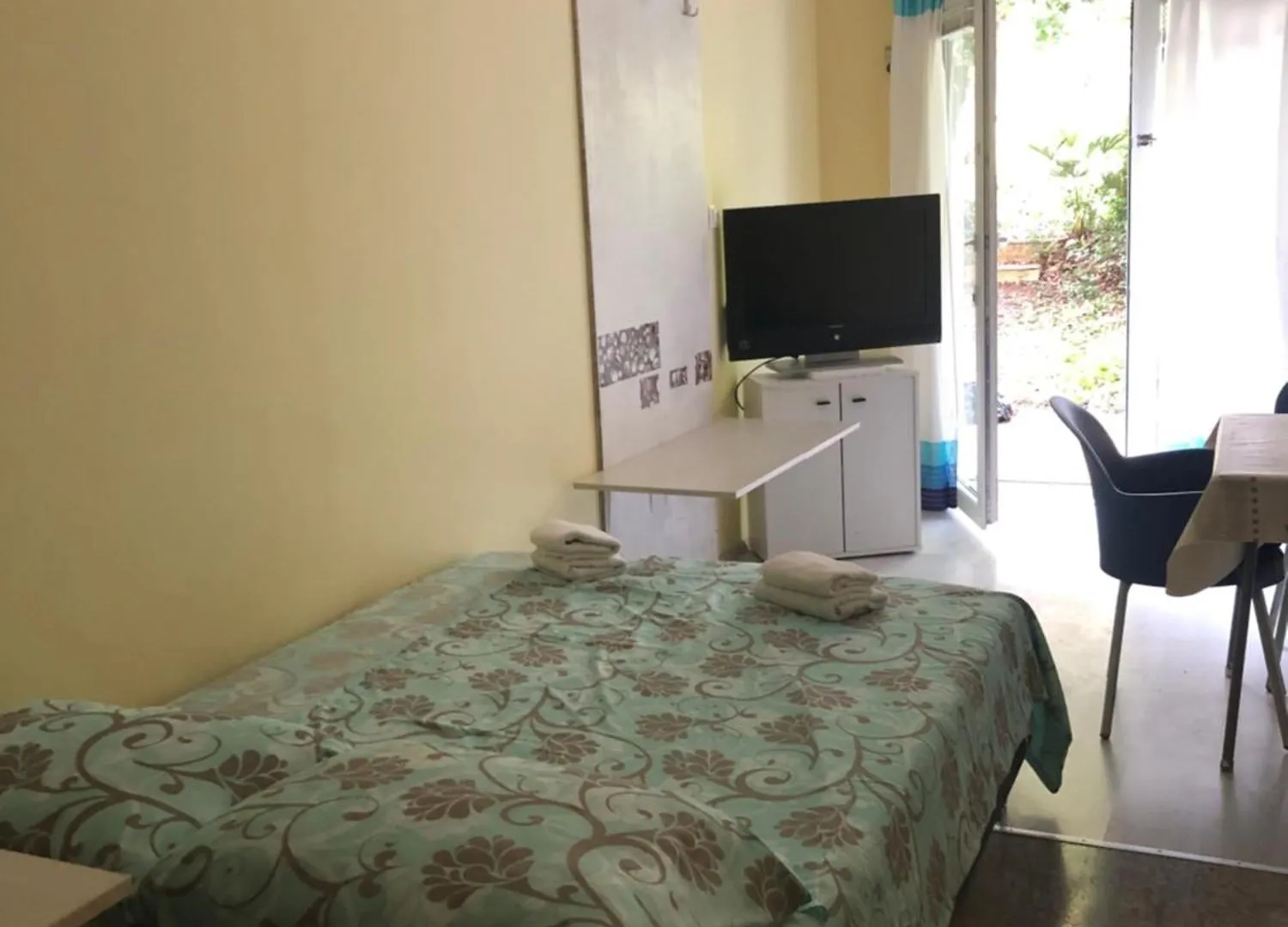 Studio Apartman Ruzmarin Apartment Njivice 0*,  Croaţia
